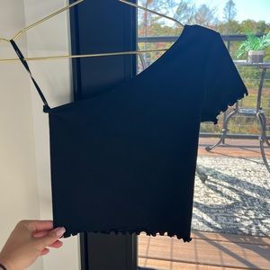 One shoulder crop top t-shirt
